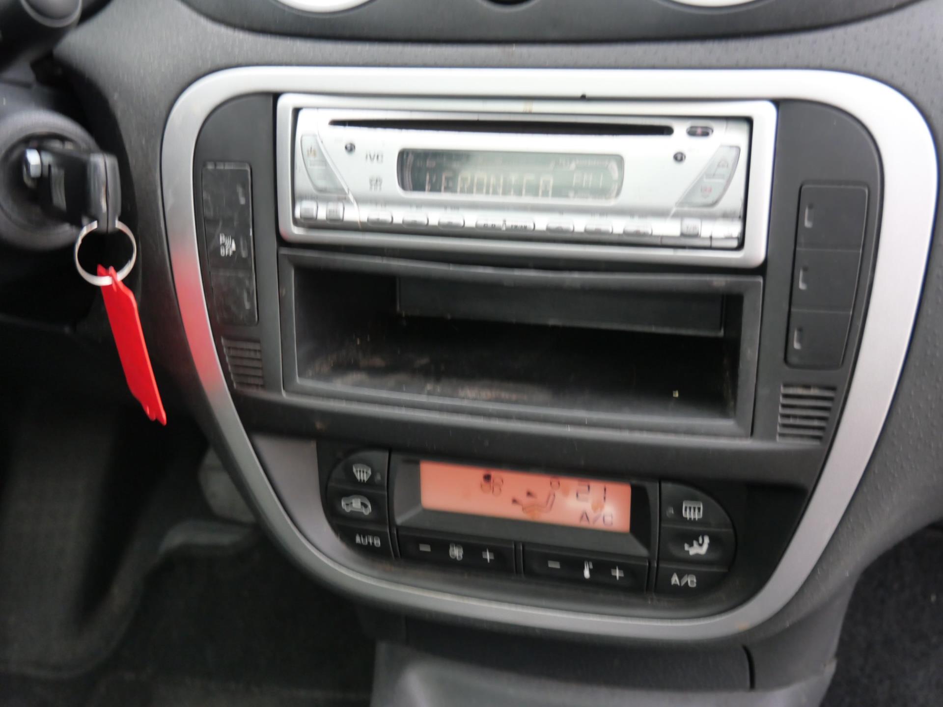 47407424-11.jpg