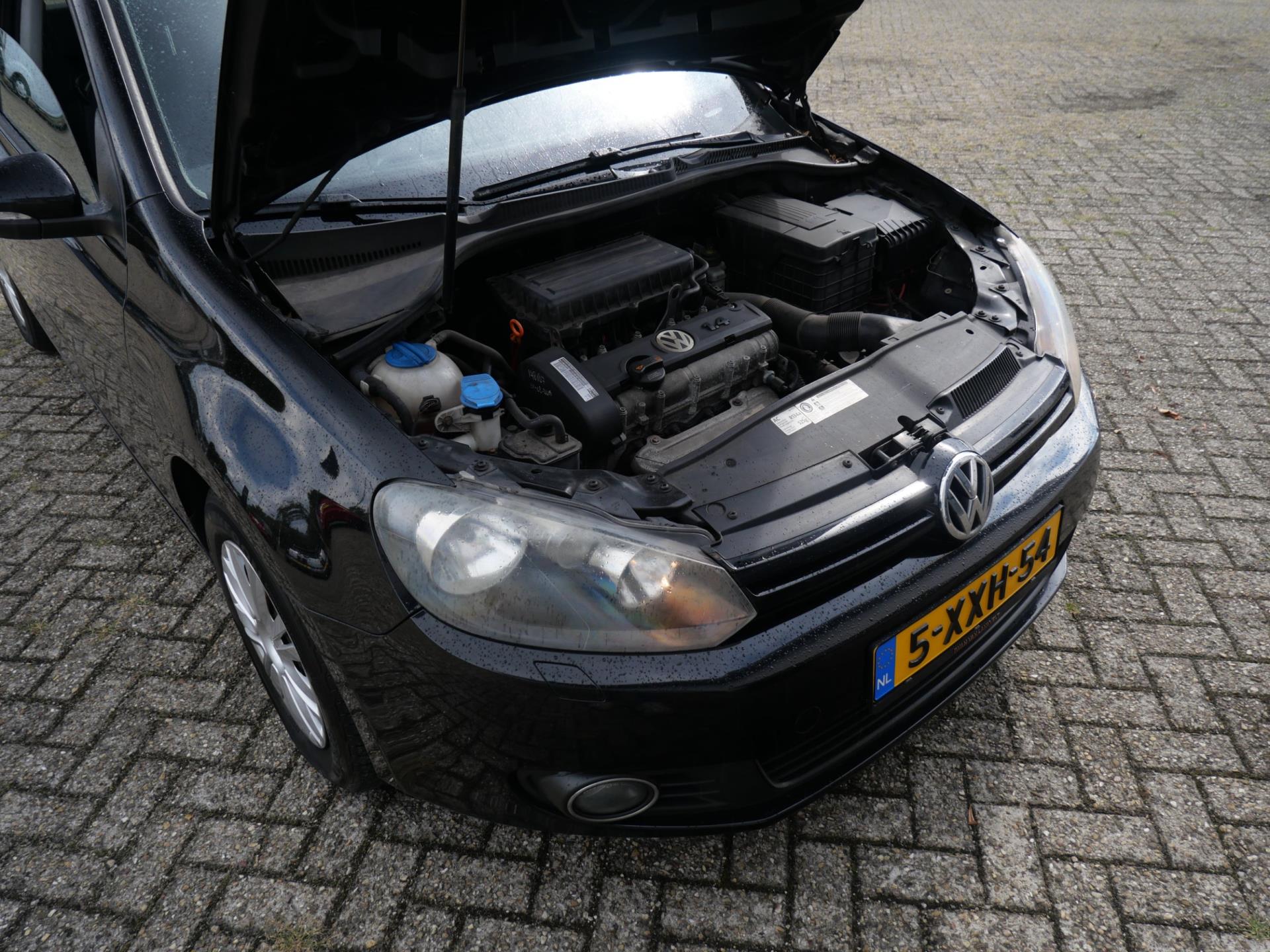 47430572-17.jpg