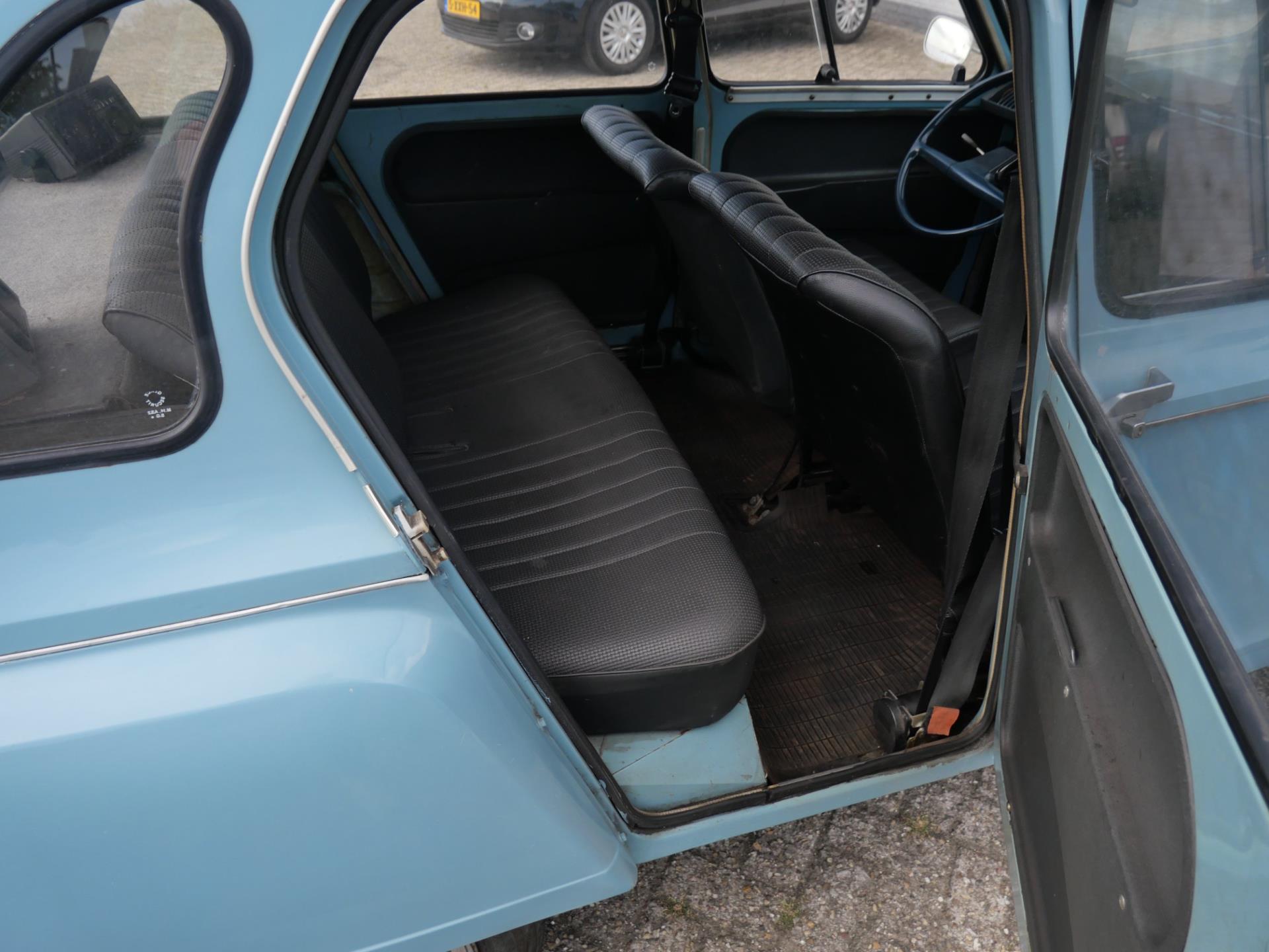 47450569-8.jpg