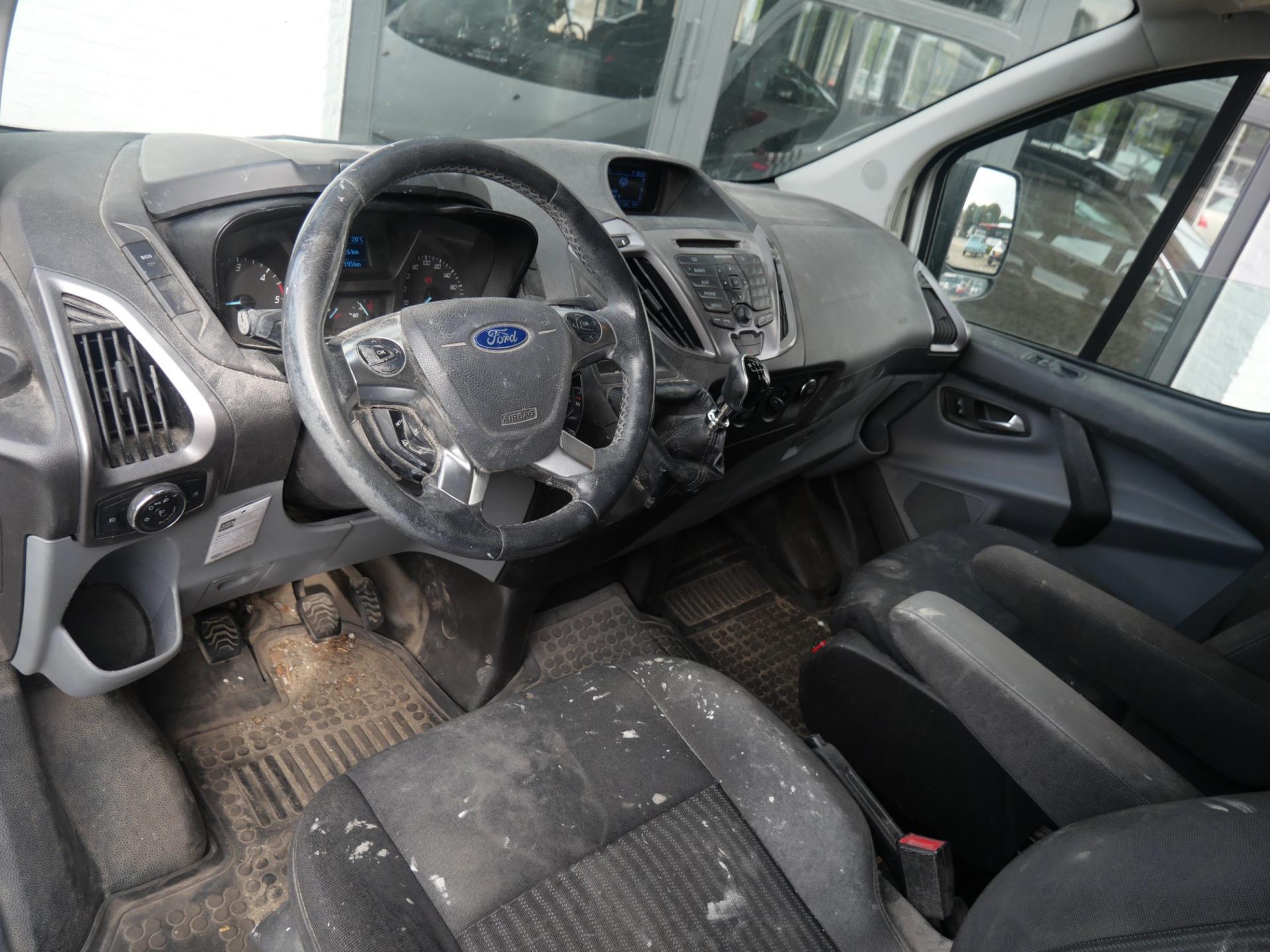 47463159-10.jpg