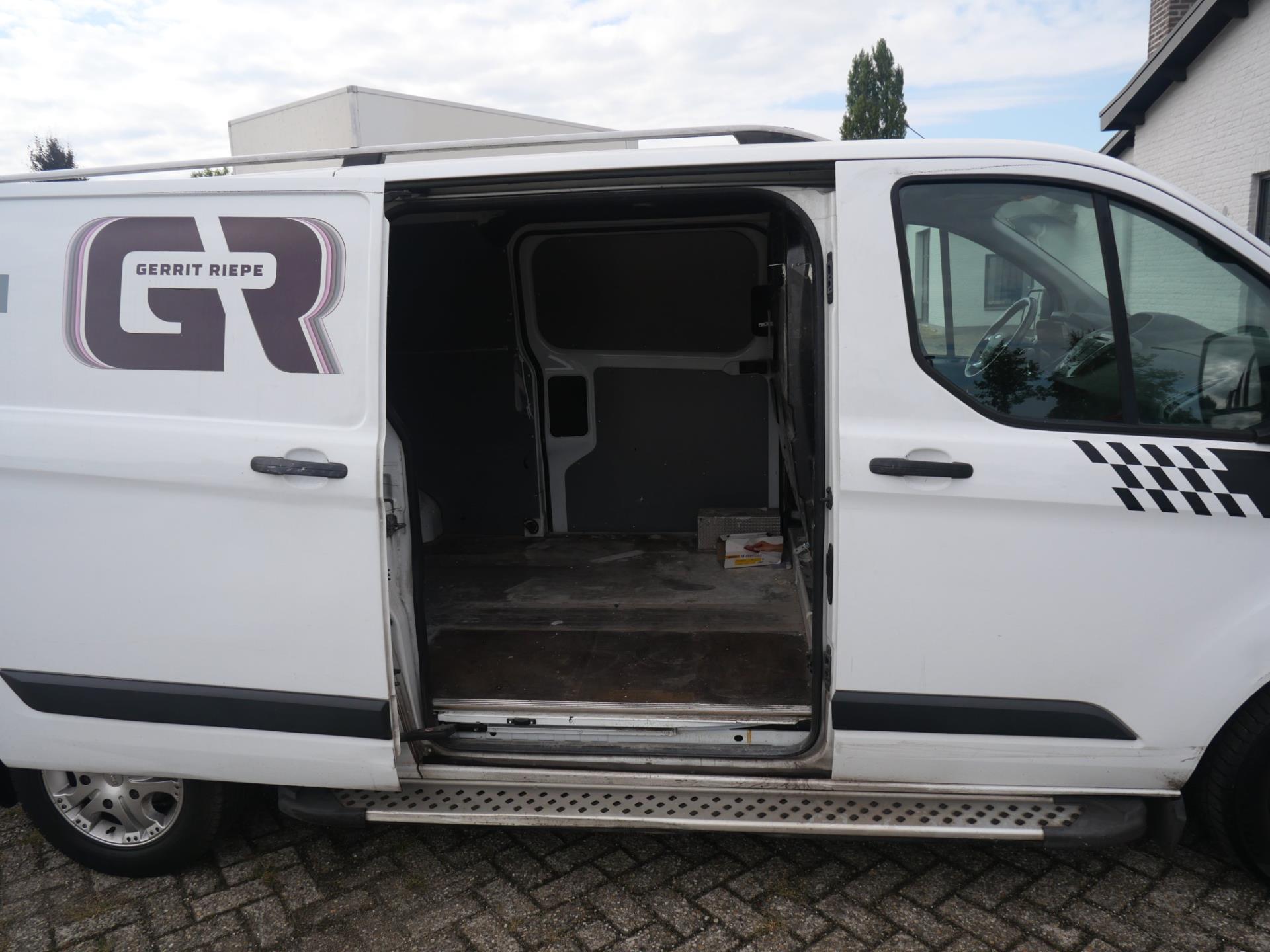 47463159-16.jpg