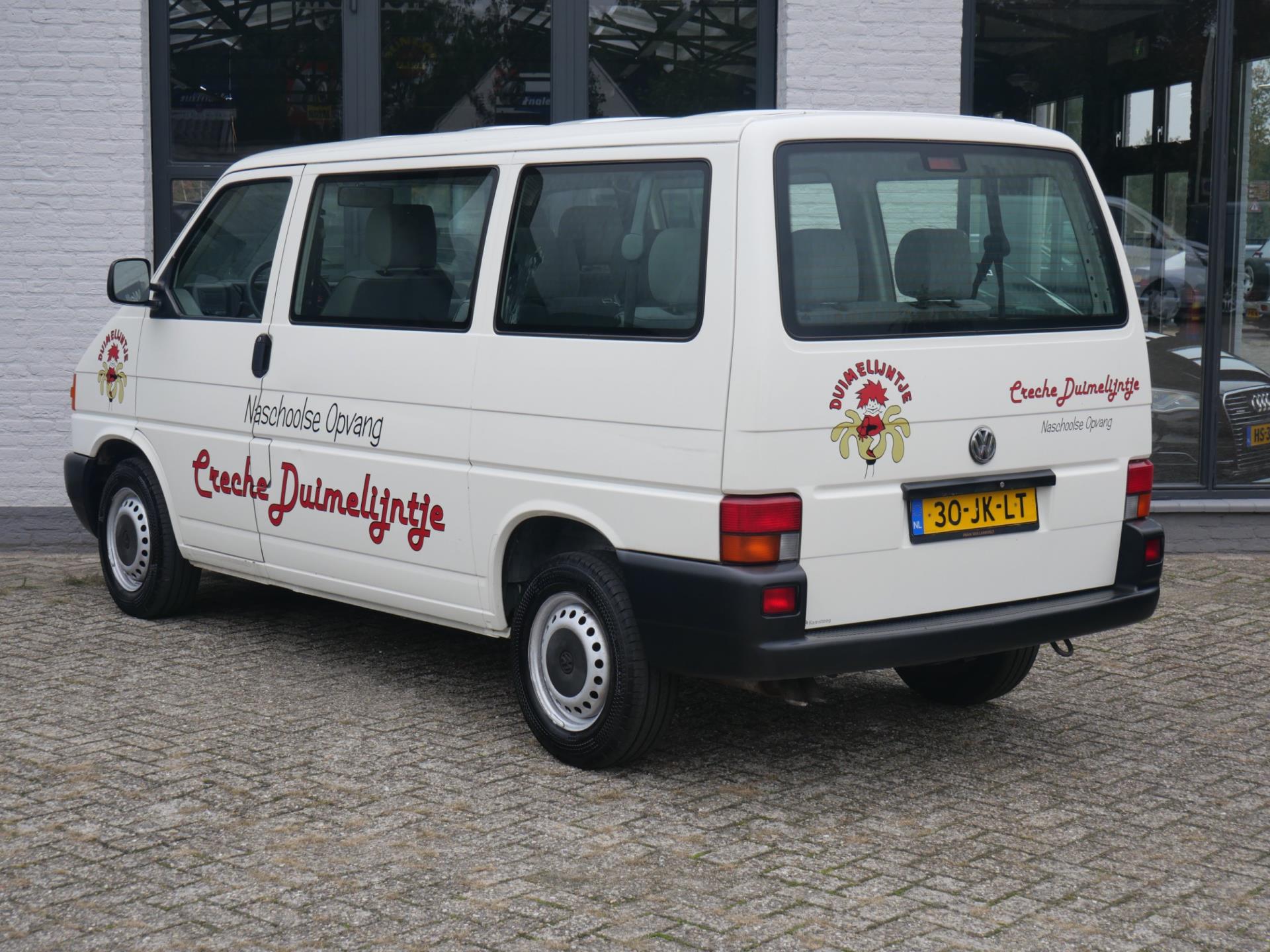 48330192-1.jpg